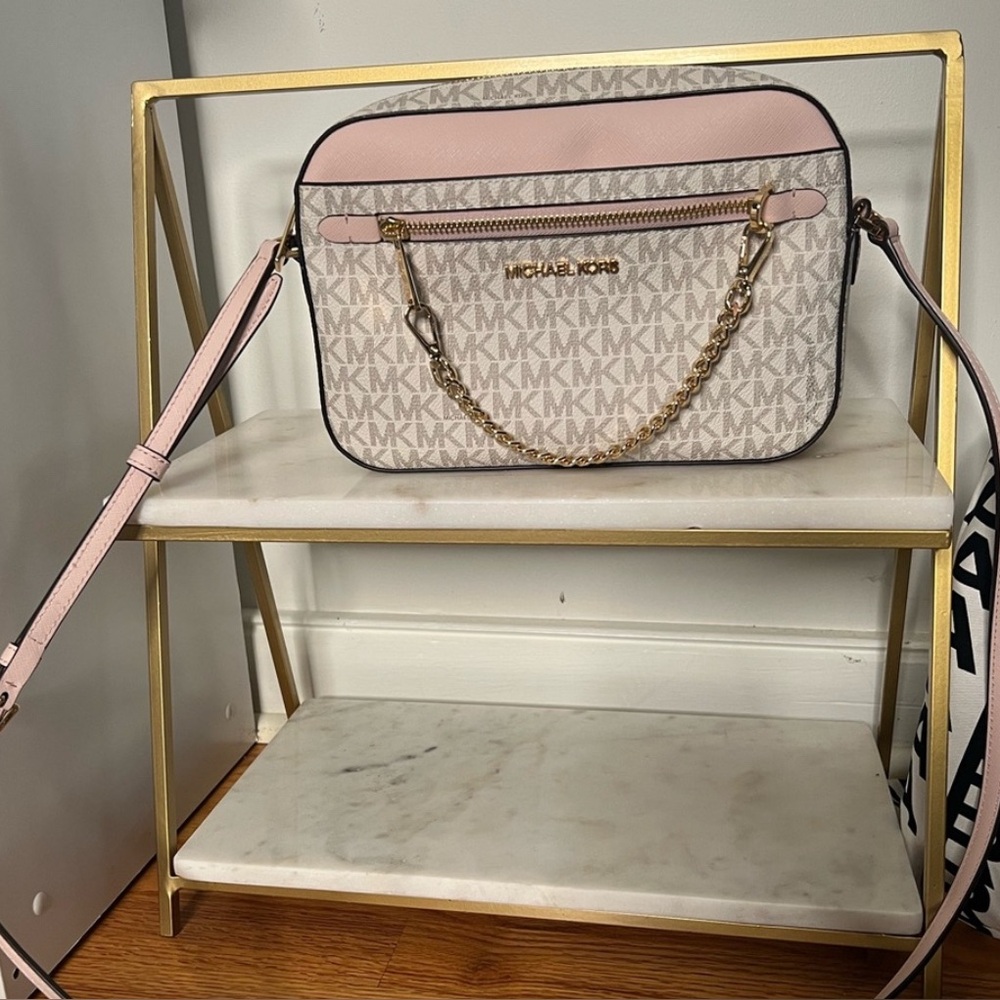 NWOT✨ Michael Kors Jet Set Large Logo Crossbody